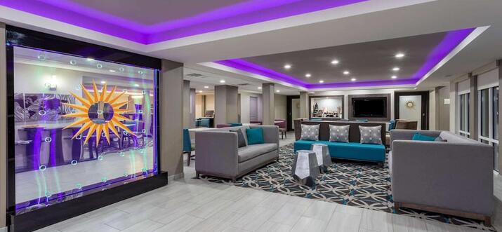 pet friendly hotels in effingham il