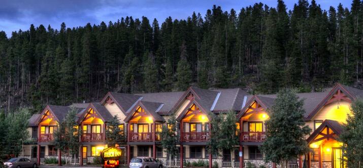 5 Best Pet-Friendly Hotels In Breckenridge, Colorado