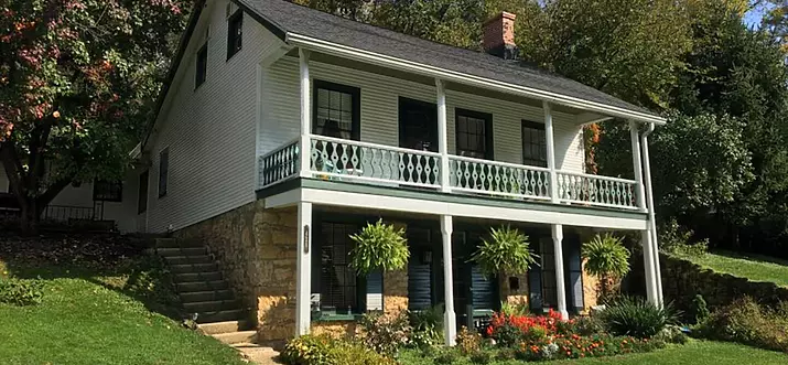 9 Best Pet-Friendly Hotels In Galena, Illinois