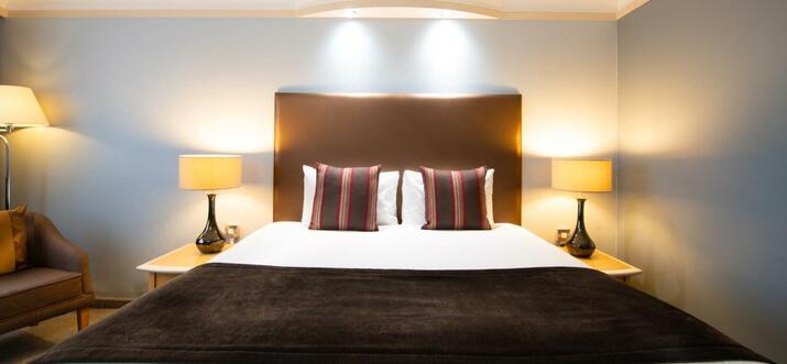 Top 6 Hotels With Parking In Slough, UK