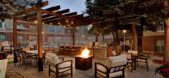 boulder hotels with pools