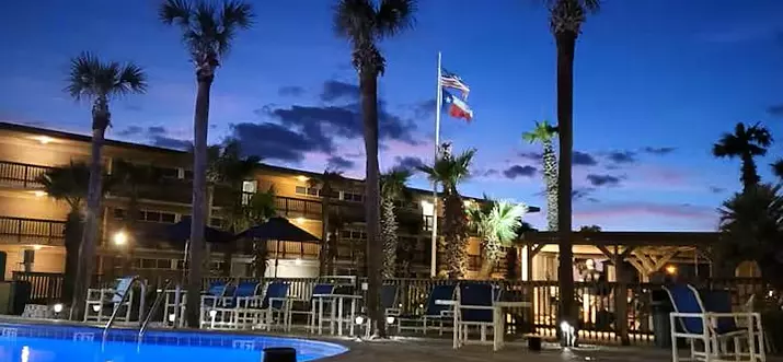 10 Handpicked Beachfront Hotels Near Mustang Island, Texas