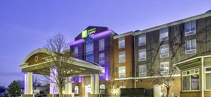 10 Handpicked Hotels In Grandview, Missouri
