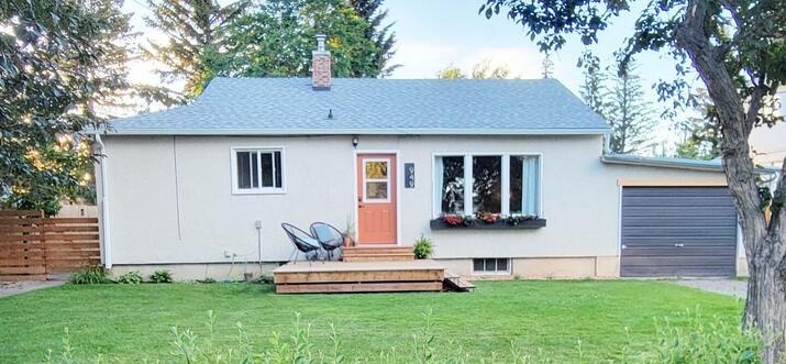 airbnb pincher creek