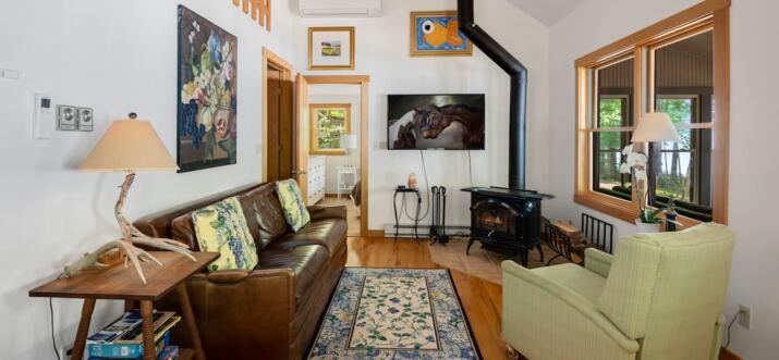 10 Handpicked Airbnb Vacation Rentals Near Skaneateles Lake, USA