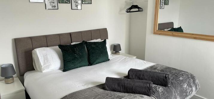10 Handpicked Airbnb Vacation Rentals In Port Talbot, UK