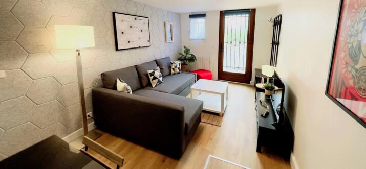 airbnb plailly