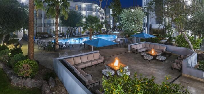 scottsdale hotels with airport shuttle