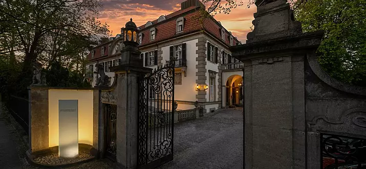 8 Best Hotels With Airport Shuttle In Berlin, Germany