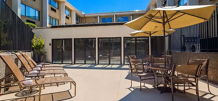 Top 10 Hotels With Airport Shuttle Near Tacoma, Washington