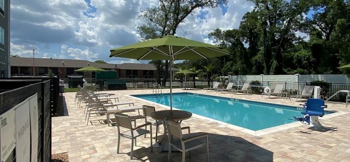 lake buena vista hotels with airport shuttle