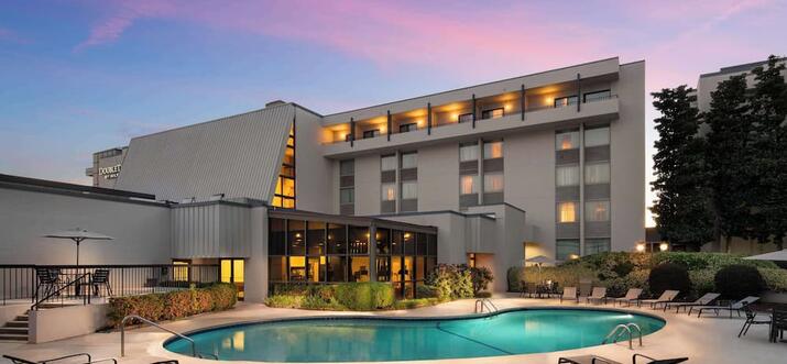 hotels in columbia sc with airport shuttle