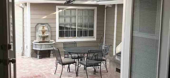 airbnb granada hills