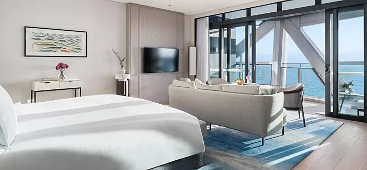10 Handpicked Beachfront Hotels In Australia