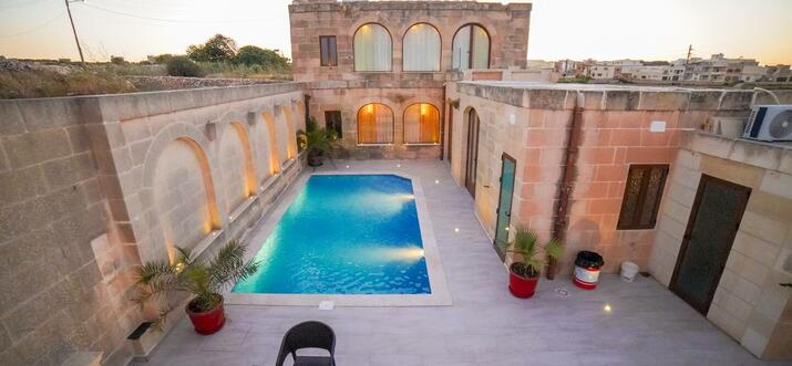 Airbnb piscina Malta