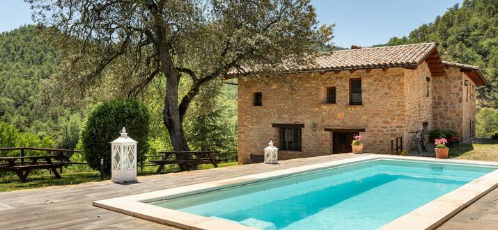 airbnb piscina cataluña