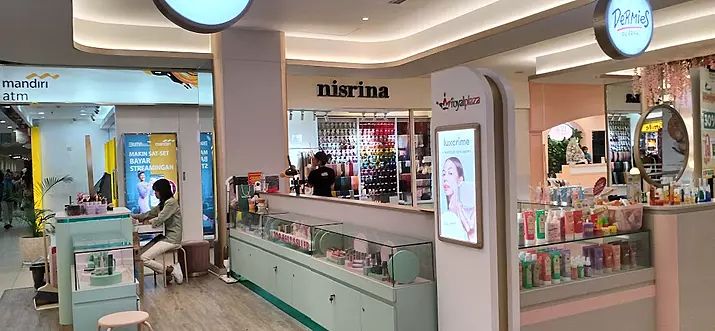 18 Things To Do In Royal Plaza, Surabaya's First Cashless Shopping Mall