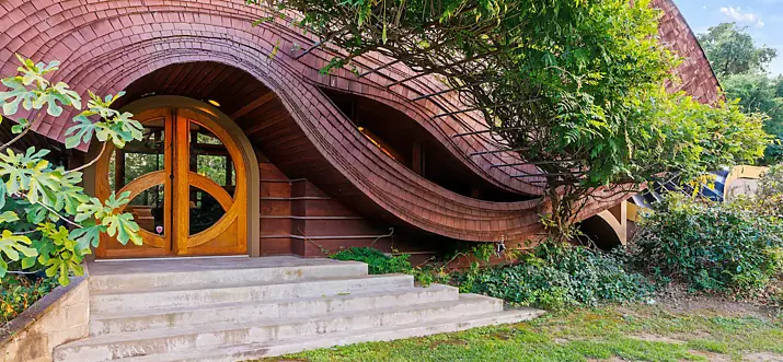 Most Unique Airbnbs In The United States: 8 Picks From The OMG Category
