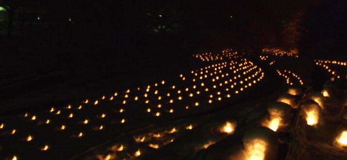 Yunishigawa Onsen's Kamakura Festival where lights dance in silver snow