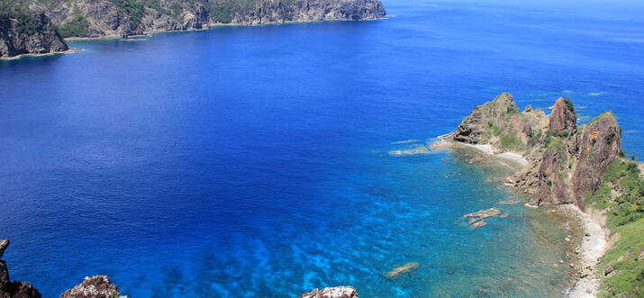 To Chichijima Island of the Ogasawara Islands, where beautiful Bonin blue sea awaits.