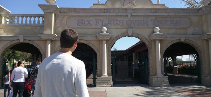 Six Flags Over Texas: Tips & Tricks To Get Through Busy Attractions