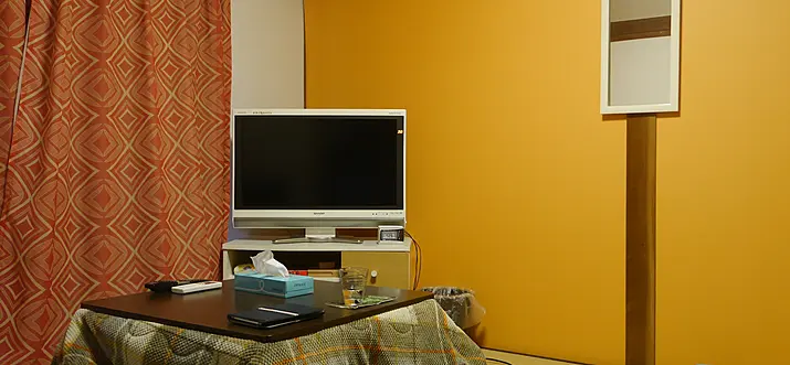 Live Like A Local In A Kochi Airbnb Against A Mountainside