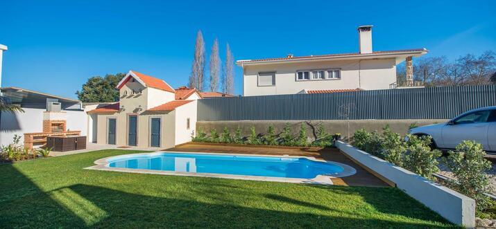 private villas with pool in portugal