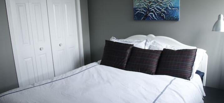airbnb Olds Canada