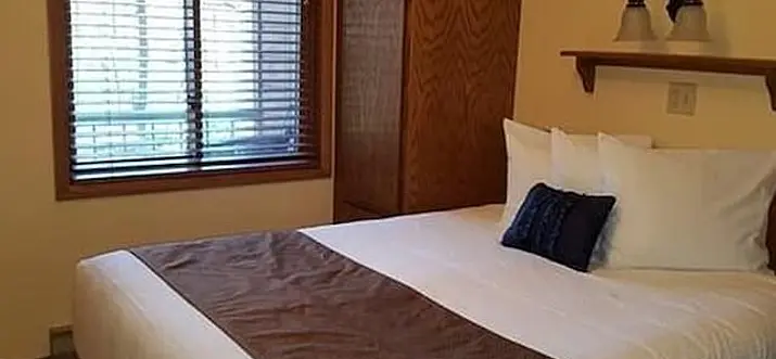 10 Best Airbnb Vacation Rentals In Marinette, WI