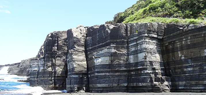 Visit Hagi City’s Susa Hornfels, the Striped Cliffs on the Sea of Japan Coast