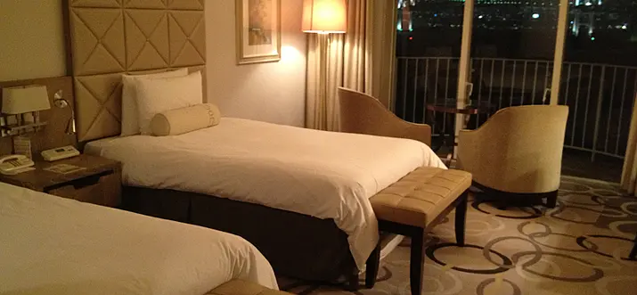 A luxury stay in Hotel Nikko Tokyo with a room with a Tokyo bay night view