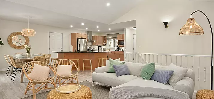Top 17 Airbnb Vacation Rentals In Lambton Shores, Canada