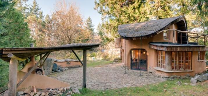 airbnb Mayne Island