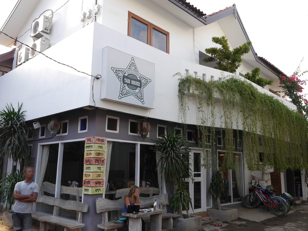 where to stay in gili trawangan | a lodging that sells tacos too