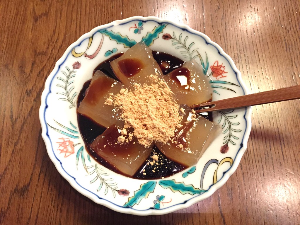 places to eat in kamakura | what is warabimochi?