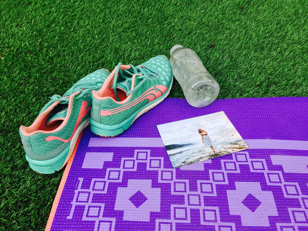 shopping in ala moana center honolulu | free yoga classes, hula performance, and more!