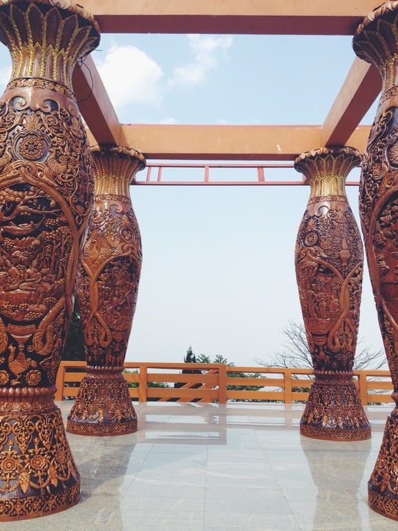 historical places in chiang mai | meditate while the mountain air brushes over you