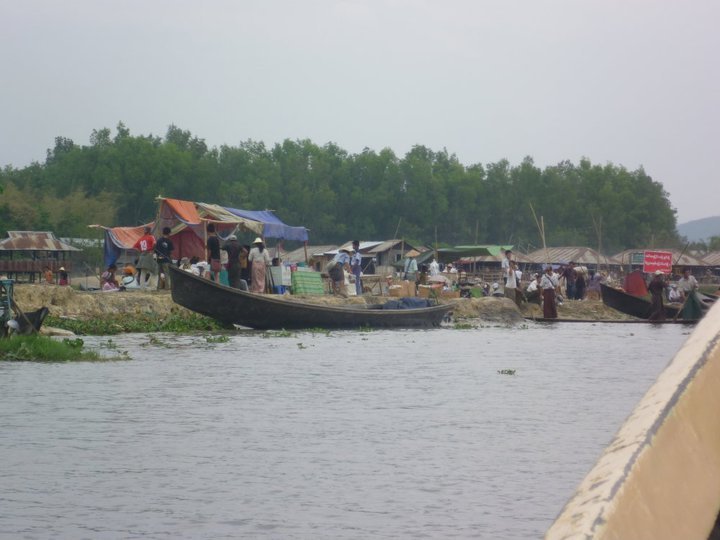 lakes in nyaungshwe | experience life at a traditional lake market