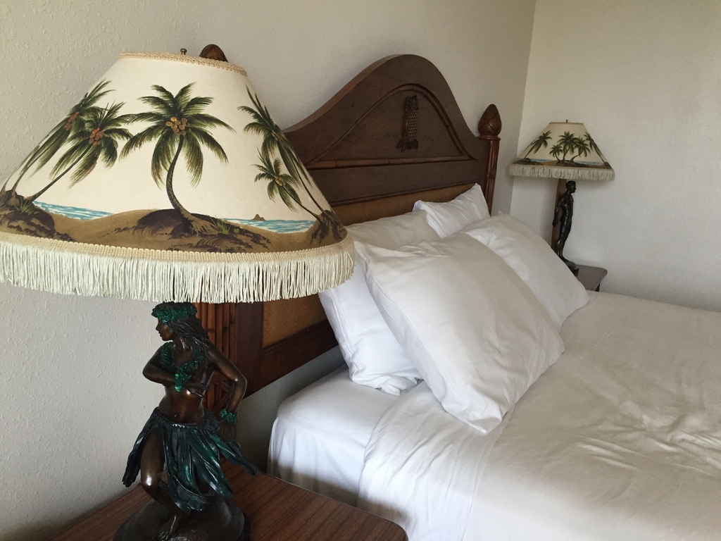 historic hotels in waikiki beach | the luana waikiki hotel’s tropically styled room