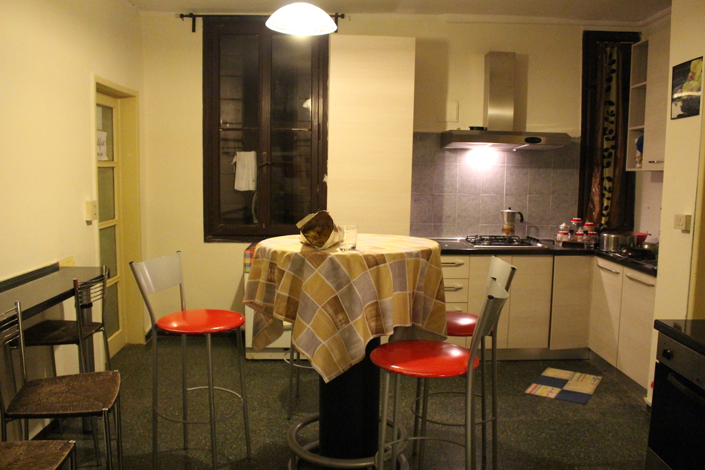 hostels in venice (province) | the kitchen