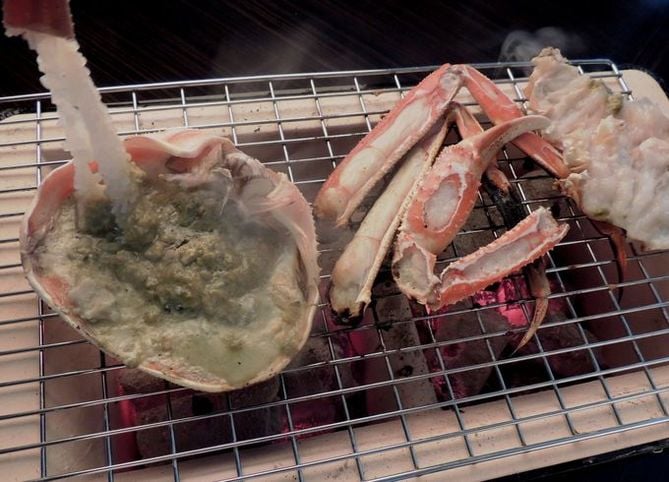 onsens in kaga | feasting on the luxury brand hashidate crab course rurikoh