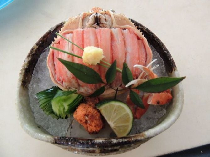 onsens in kaga | kobakogani and other crab dishes from the chef!