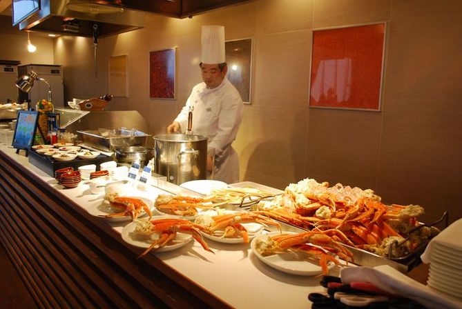 resorts in fujiyoshida | gorge yourself on a luxurious buffet at fujiyama terrace inside highland hotel