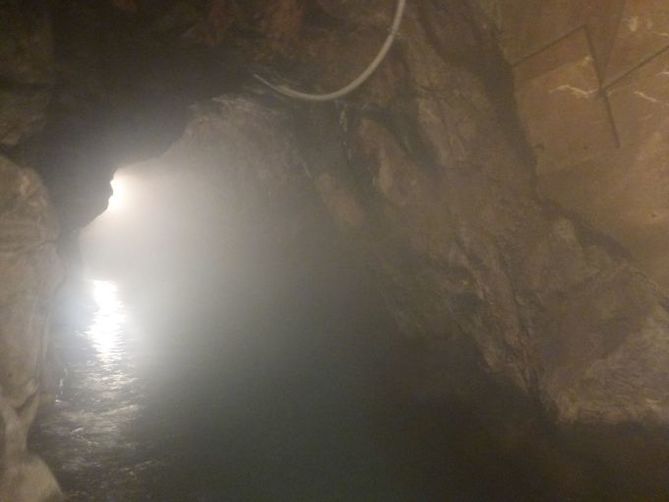 onsens in izu peninsula | a 30 meter long cave onsen!