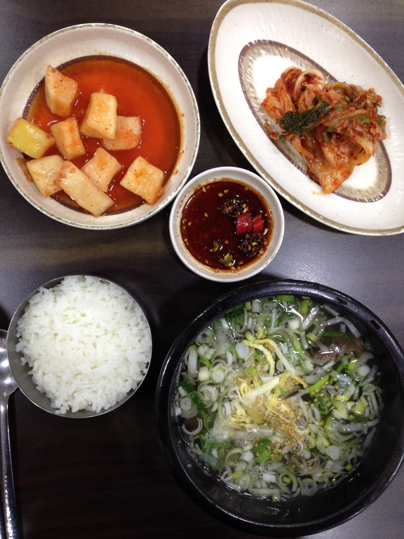 Traditional Korean lunch
