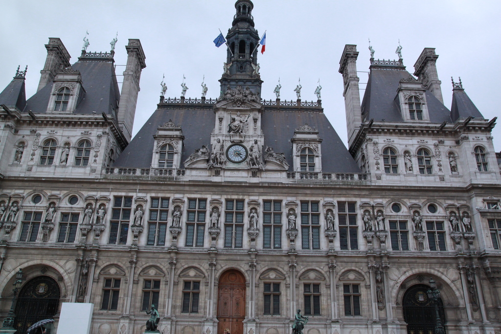 things to do in marais | the municipal house