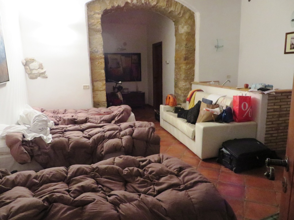 bed and breakfast in sicily | big rustic apartments with every comfort at bed & breakfast antichi ricordi