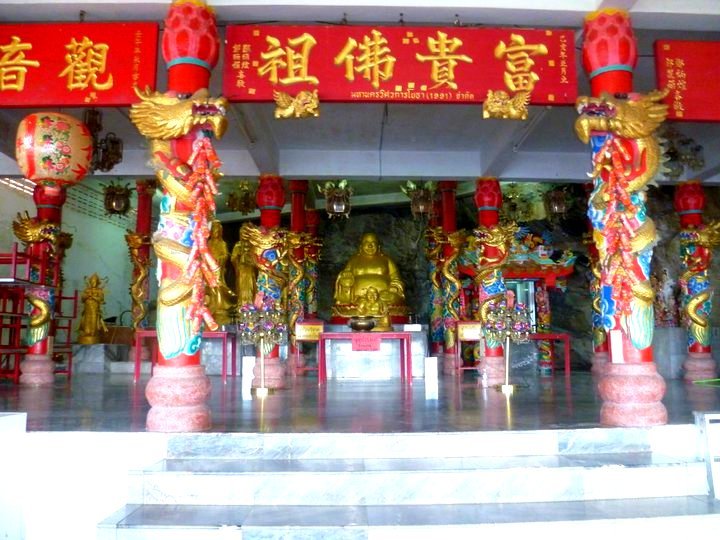 things to do in ko si chang island | visit san jao phaw khao yai