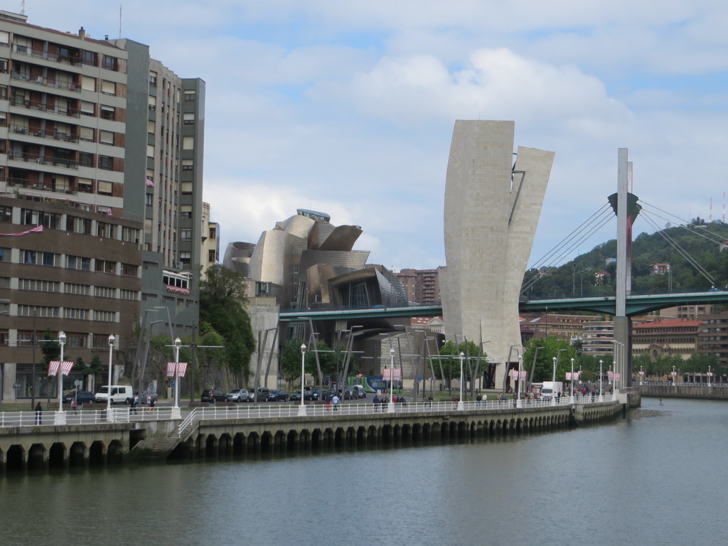 museums in in bilbao old town | nervión river and green idyllic surroundings