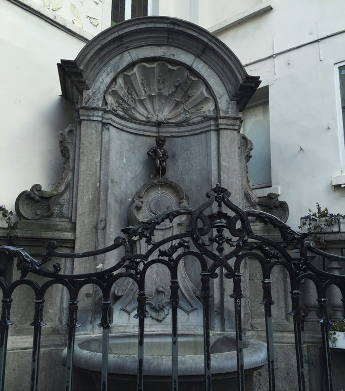 attractions in brussels region manneken pis | discover the many legends behind the manneken pis